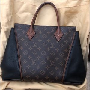 Authentic Louis Vuitton W PM Monogram Noir Tote